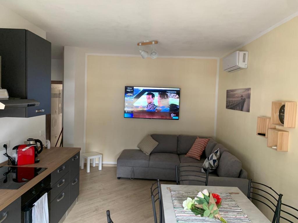 Alfiumea Appartement Tirano Buitenkant foto